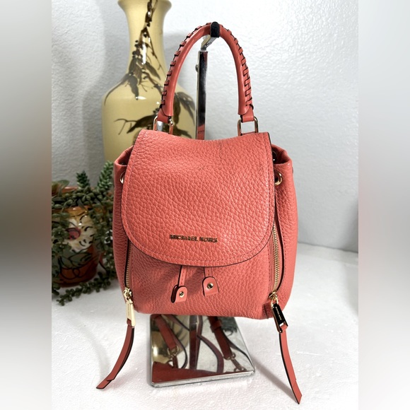 🌸 MICHAEL KORS VIV EXTRA SMALL CONVERTIBLE PEBBLE LEATHER ZIP BACKPACK 🎒 - Picture 2 of 12